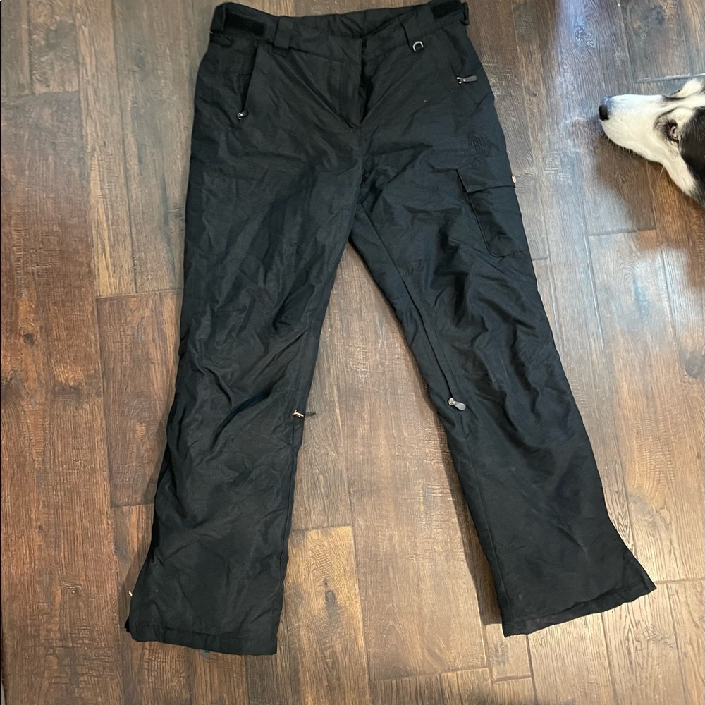 Roxy snow pants with rose gold buttons